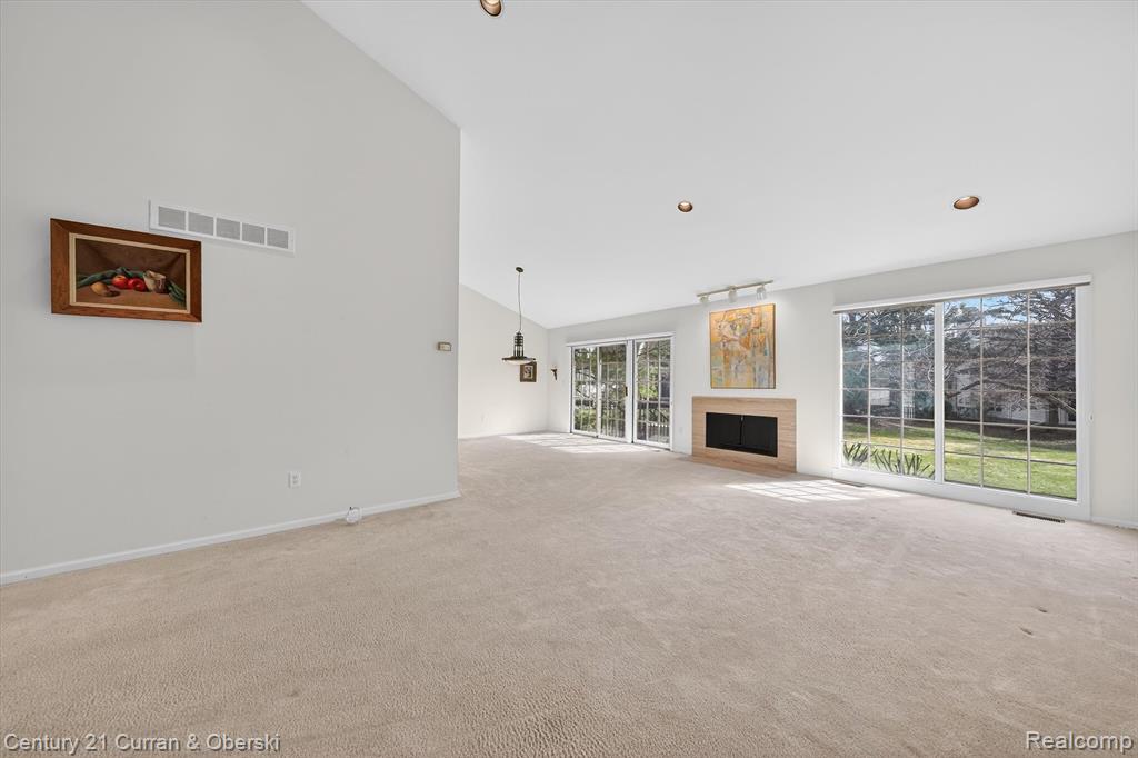 7307 Danbury Drive, West Bloomfield, MI — Photo 11