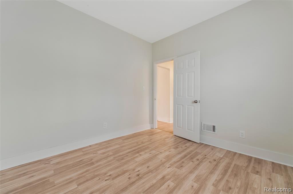 9628 Broadstreet Avenue, Detroit, MI 48204 — Photo 13