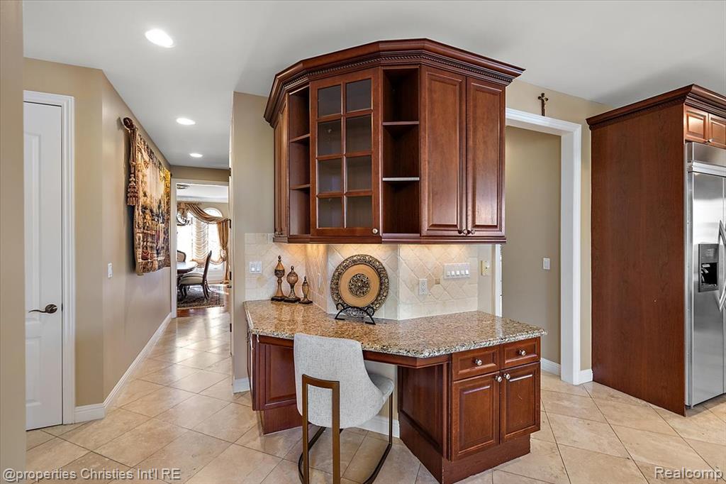 7220 Essex Drive, West Bloomfield, MI — Photo 32
