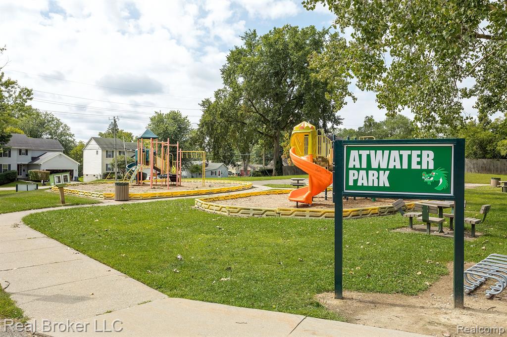 495 GLENN Court, Lake Orion, MI 48362 — Photo 29
