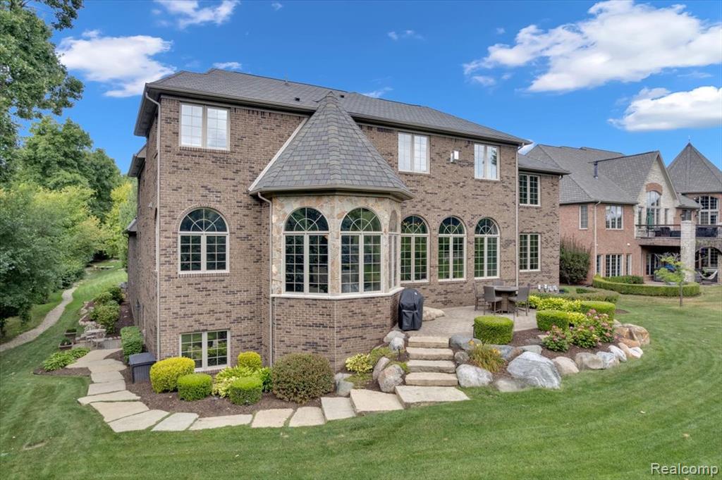 54159 DEER RIDGE Court, Rochester, MI 48307 — Photo 47