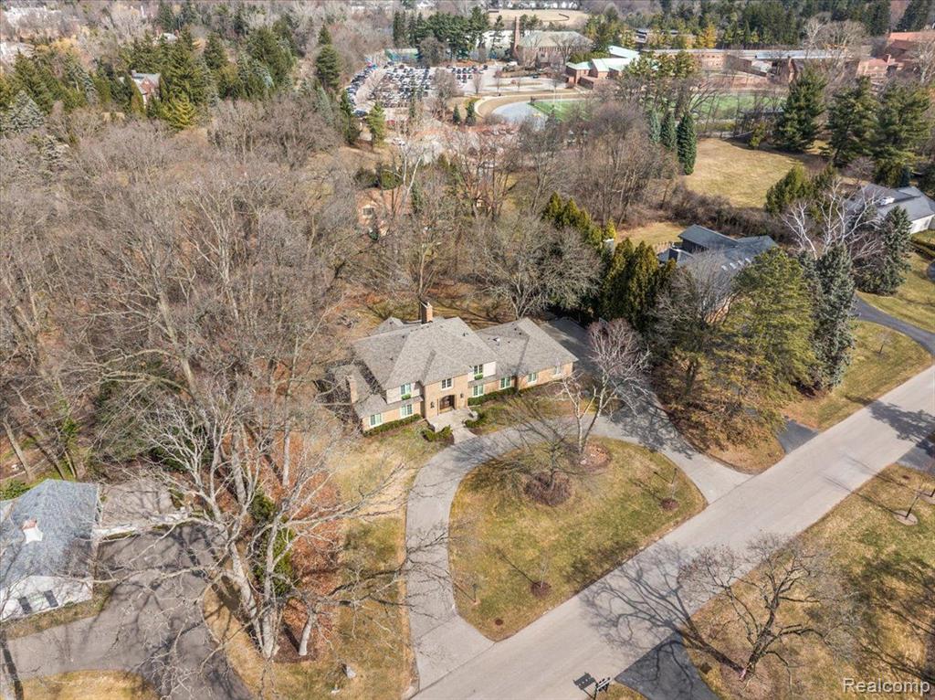628 BENNINGTON Drive, Bloomfield Hills, MI 48304 — Photo 34