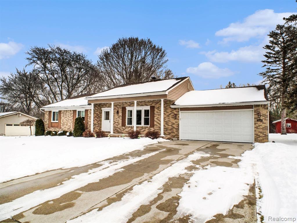 3230 Woodvalley Drive, Flushing, MI 48433 — Photo 3