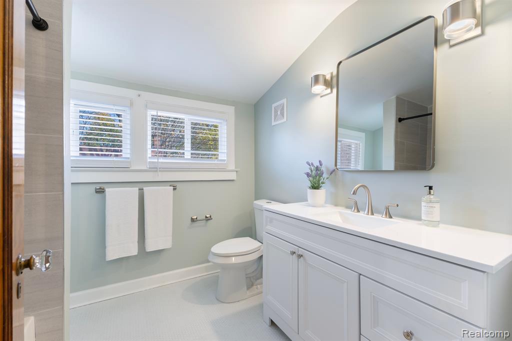 53 MILLER Street, Mount Clemens, MI 48043 — Photo 31