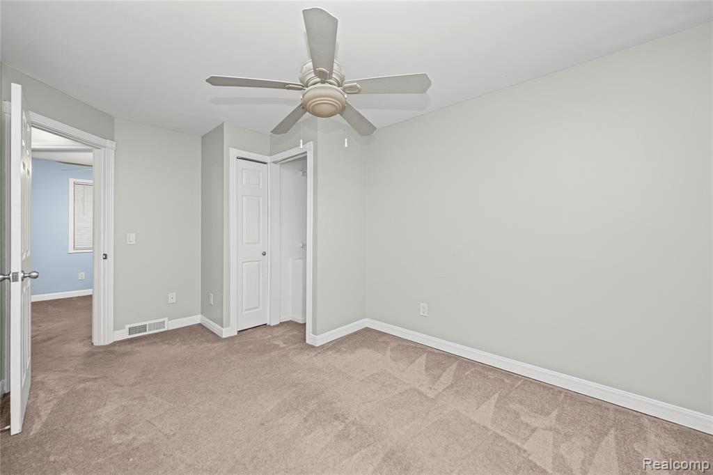 3977 Cresthaven Drive, Waterford, MI 48328 — Photo 18