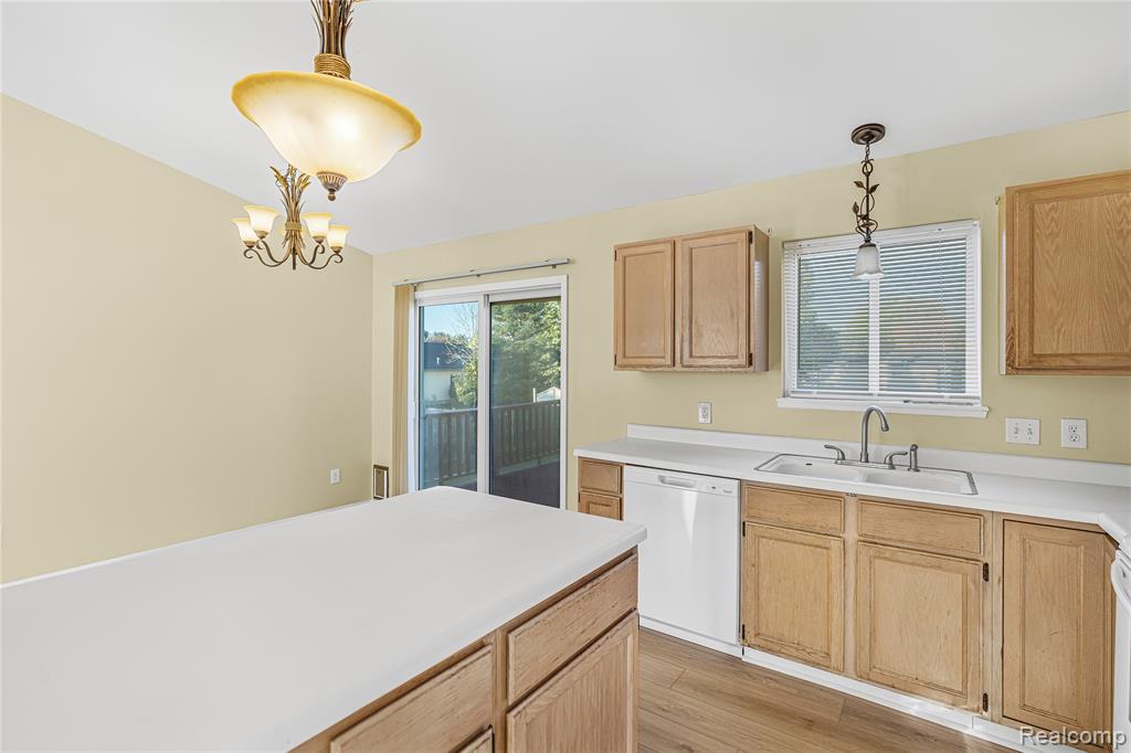 6068 Hearthside Place, Grand Blanc, MI 48439 — Photo 29