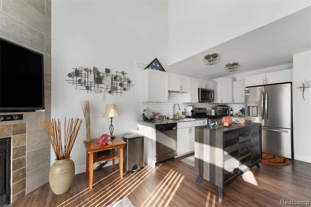 35074 Windsor Drive, New Baltimore, MI 48047 — Photo 3