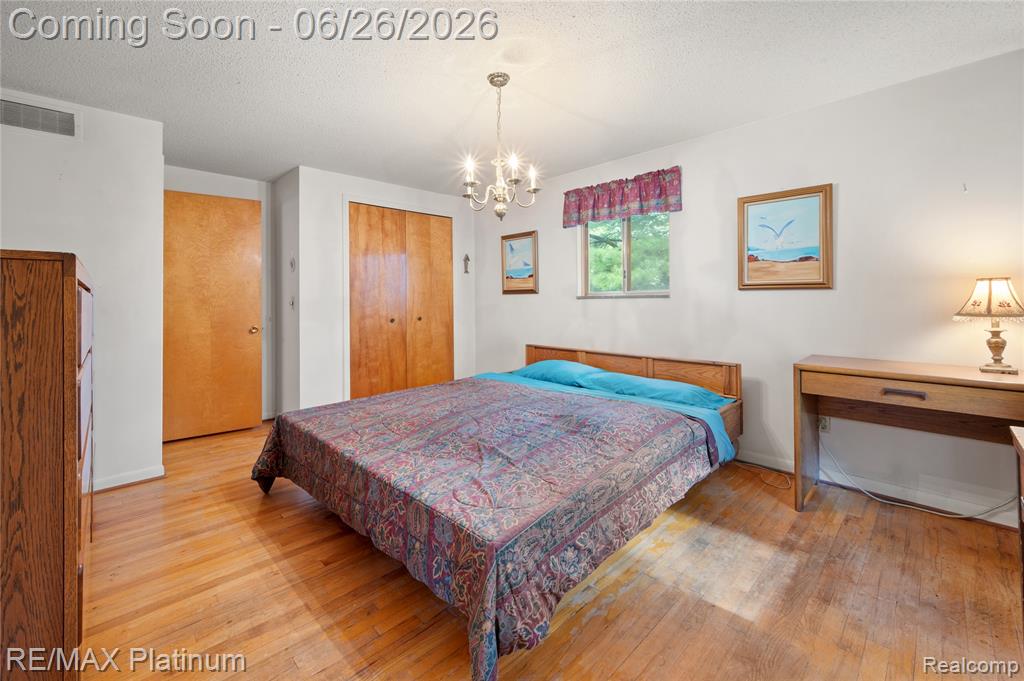 9460 Deer Park Court, Fenton, MI 48430 — Photo 26
