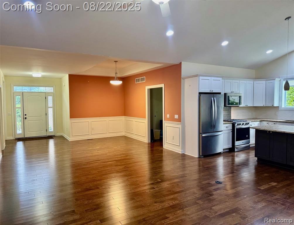 76 Fox Hollow Drive N, Metamora, MI 48455 — Photo 6