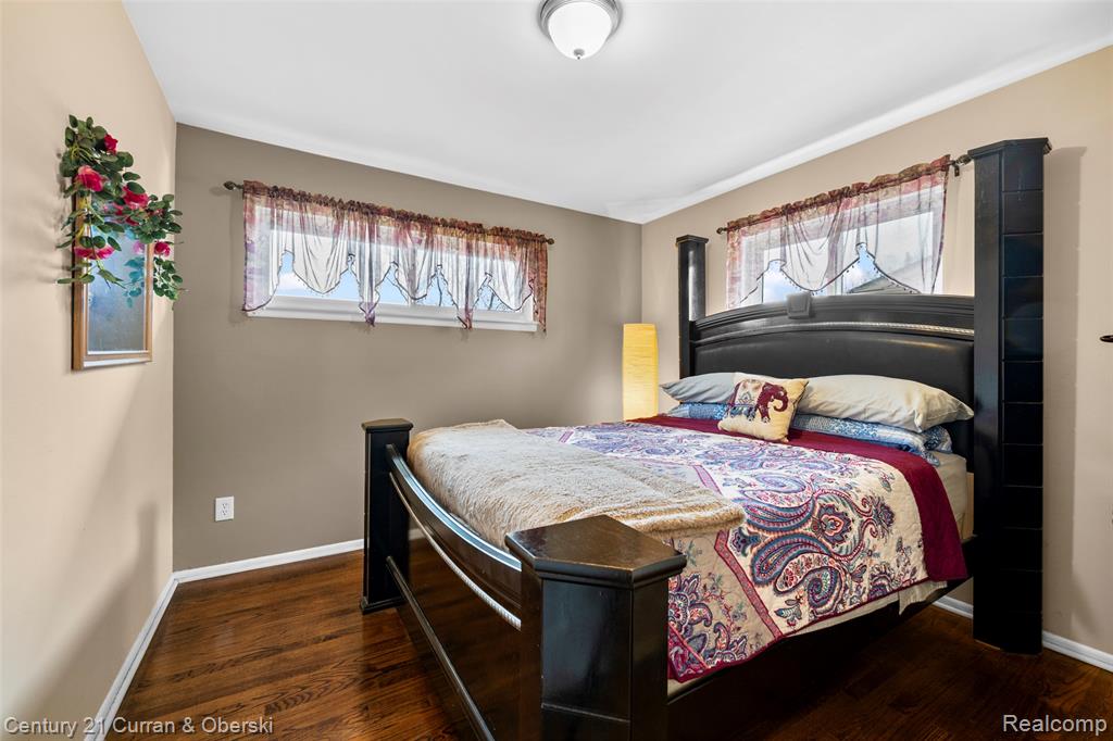 8423 Norborne Avenue, Dearborn Heights, MI 48127 — Photo 11