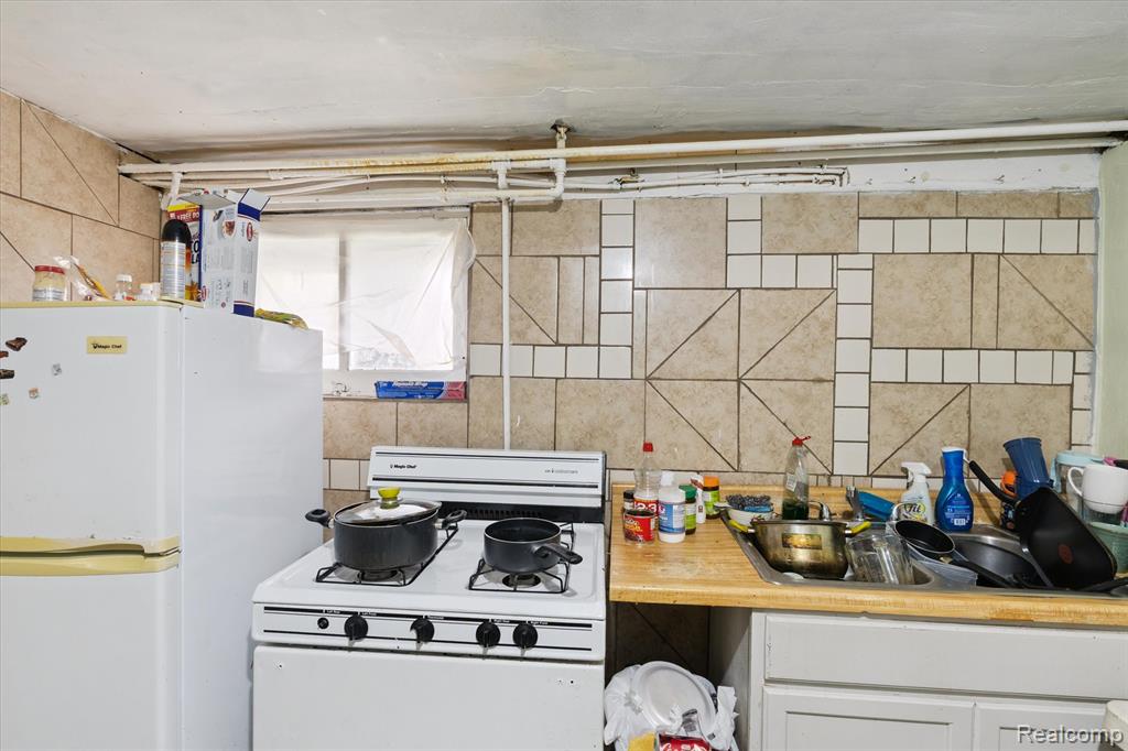 2333/2335 Ferris Street, Detroit, MI 48209 — Photo 16