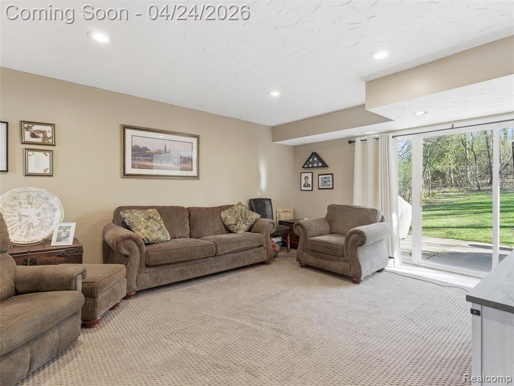 5617 Millpointe Drive, Waterford, MI 48327 — Photo 19