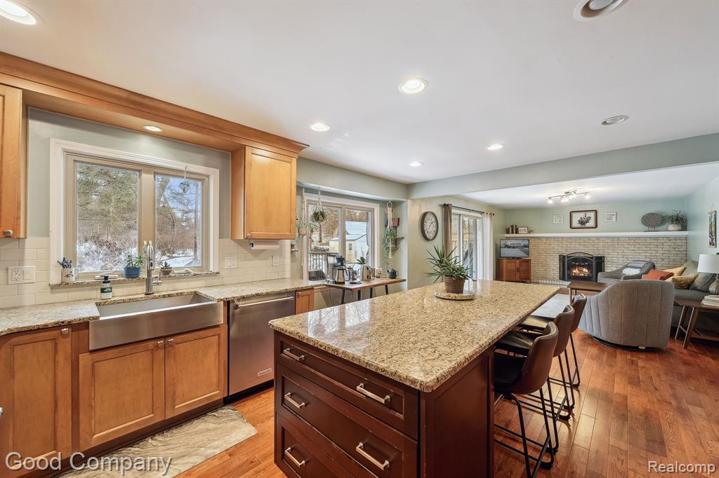 3370 INDIANDALE Drive, Orchard Lake Village, MI 48324 — Photo 21