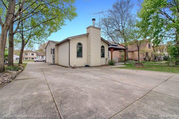 43738 FREDERICKSBURG Street, Canton, MI 48188 — Photo 26