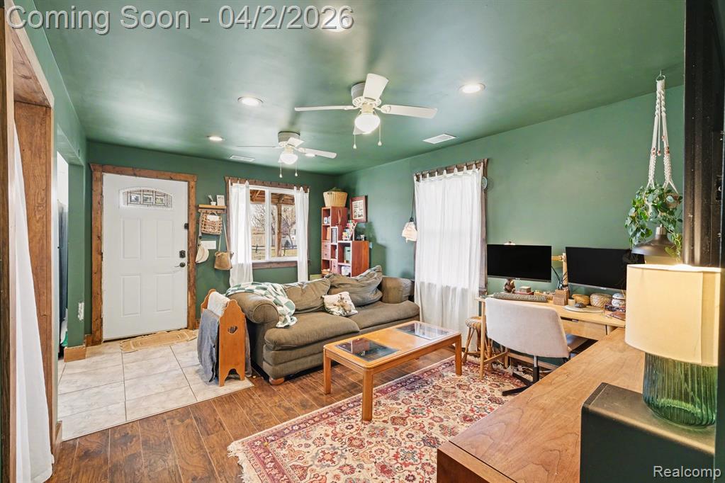 1233 Carman Street, Burton, MI 48529 — Photo 5