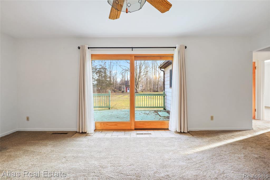 4386 Bennett Drive, Burton, MI 48519 — Photo 27