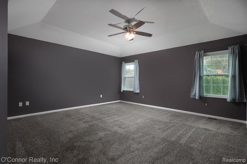 955 Covington, Marysville, MI 48040 — Photo 16