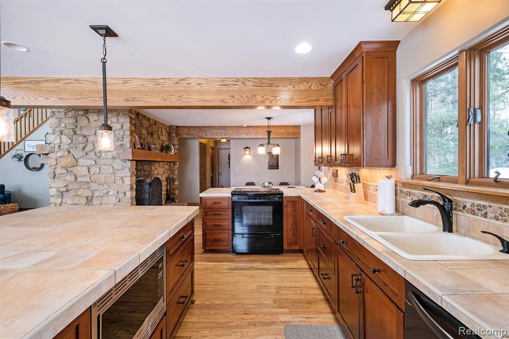 3654 WOODLAND Drive, Metamora, MI 48455 — Photo 7