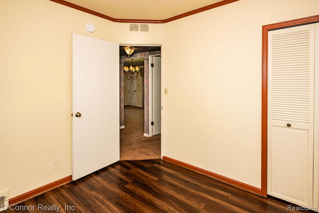 1342 Minnesota Avenue, Marysville, MI 48040 — Photo 18