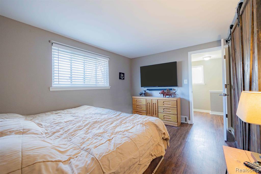 8364 ALTON Street, Canton, MI 48187 — Photo 16