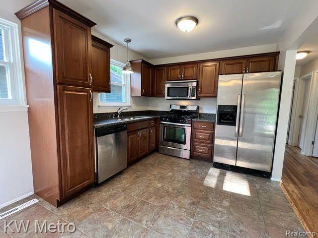 823 E 5TH Street, Royal Oak, MI 48067 — Photo 6