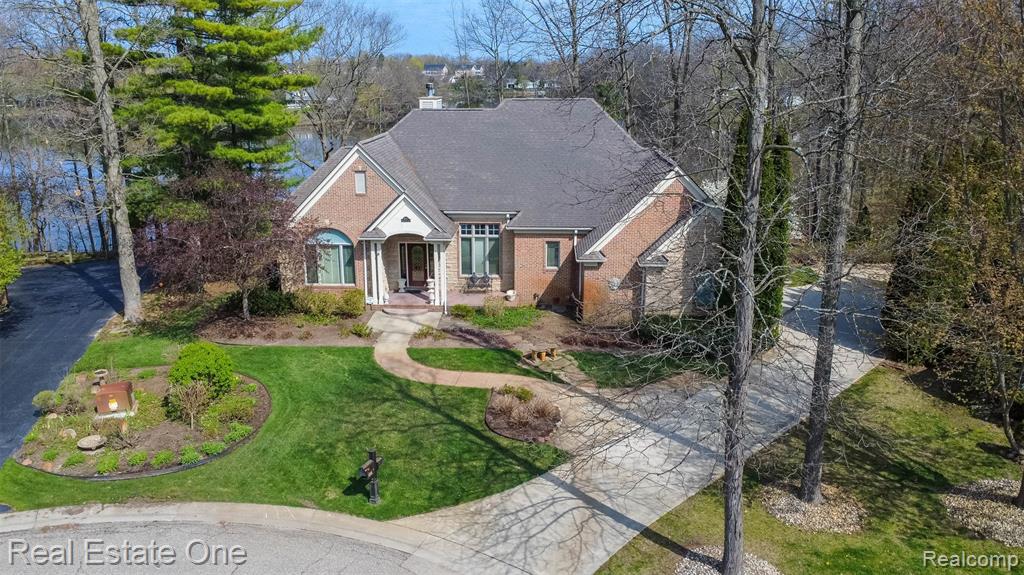 10215 Mill Pointe Drive, Goodrich Vlg, MI — Photo 57