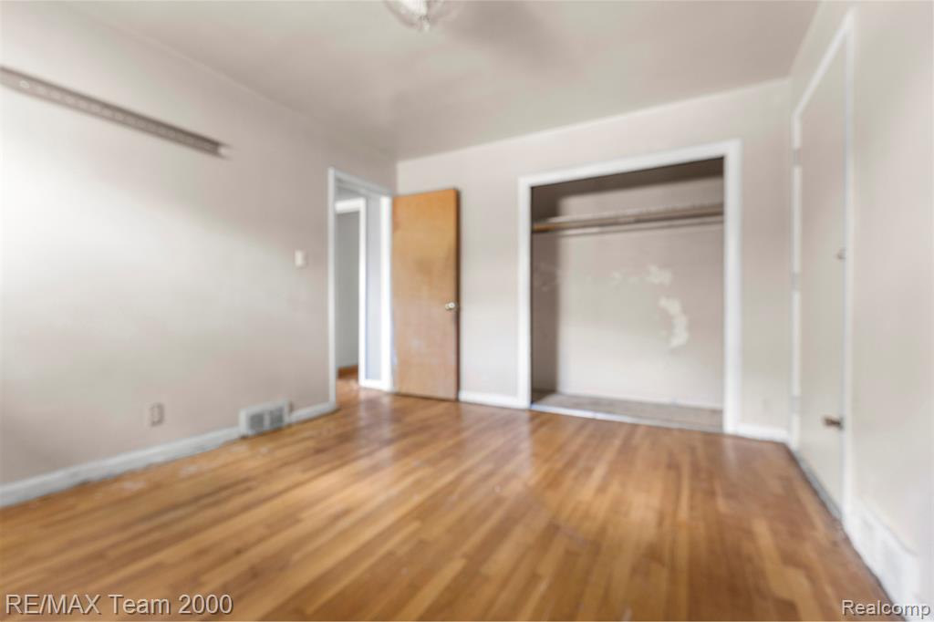 22101 Church Street, Oak Park, MI 48237 — Photo 6