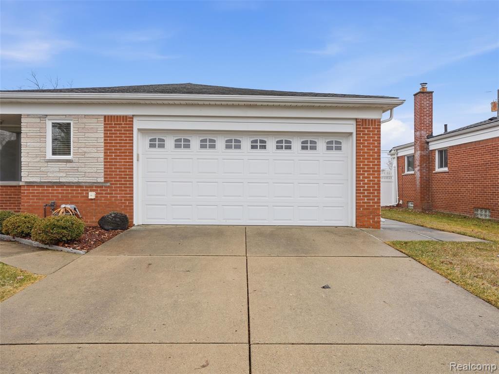 7697 Carrousel Boulevard, Westland, MI — Photo 48