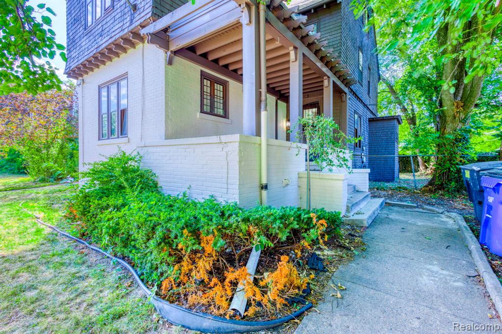 8129 E Lafayette Street - Photo 3