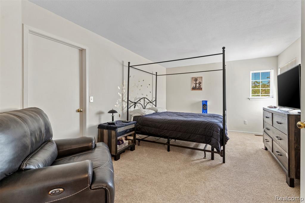 37293 Amhurst Drive, Westland, MI — Photo 10