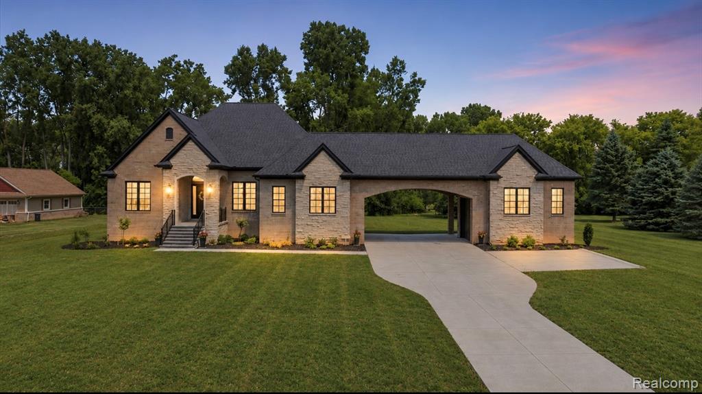 12721 27 Mile Road, Washington, MI