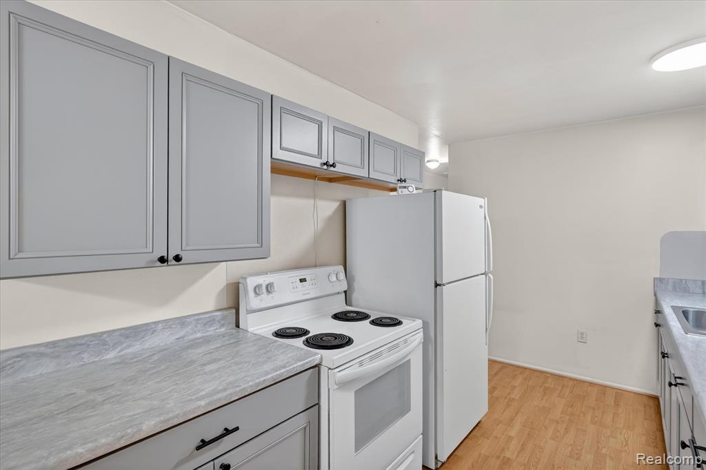 4739 Joan Lane, Pinckney, MI 48169 — Photo 12