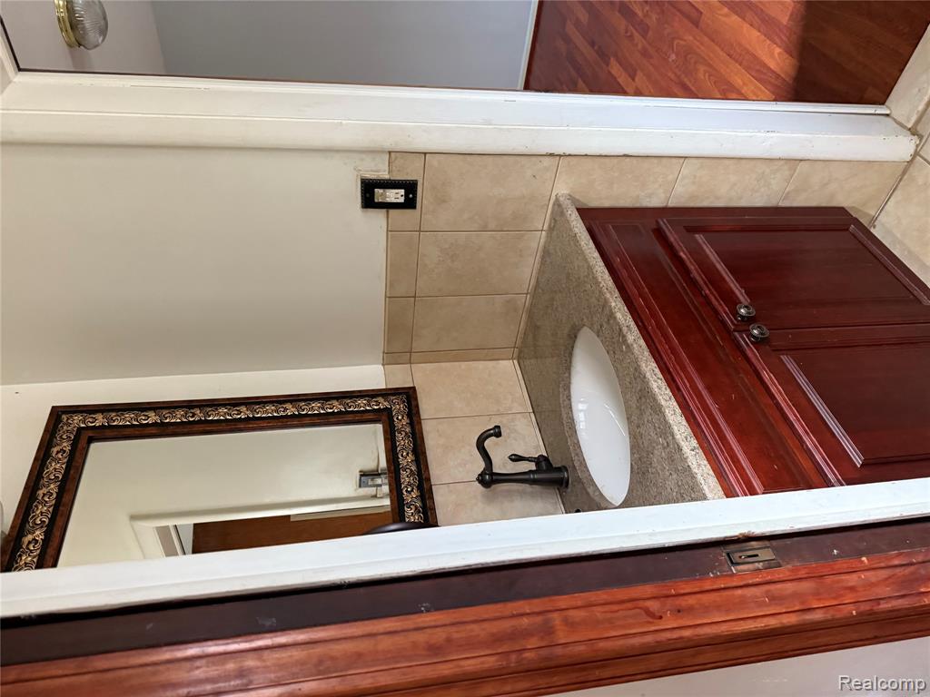 6947 N Charlesworth Street, Dearborn Heights, MI 48127 — Photo 12
