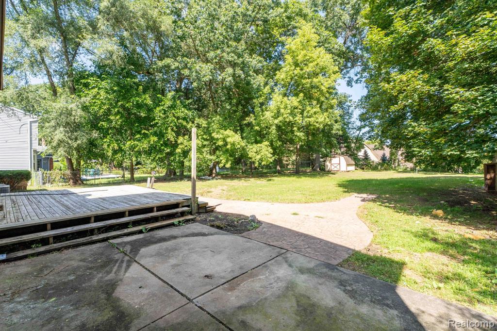8962 Glasgow Drive, White Lake, MI — Photo 47