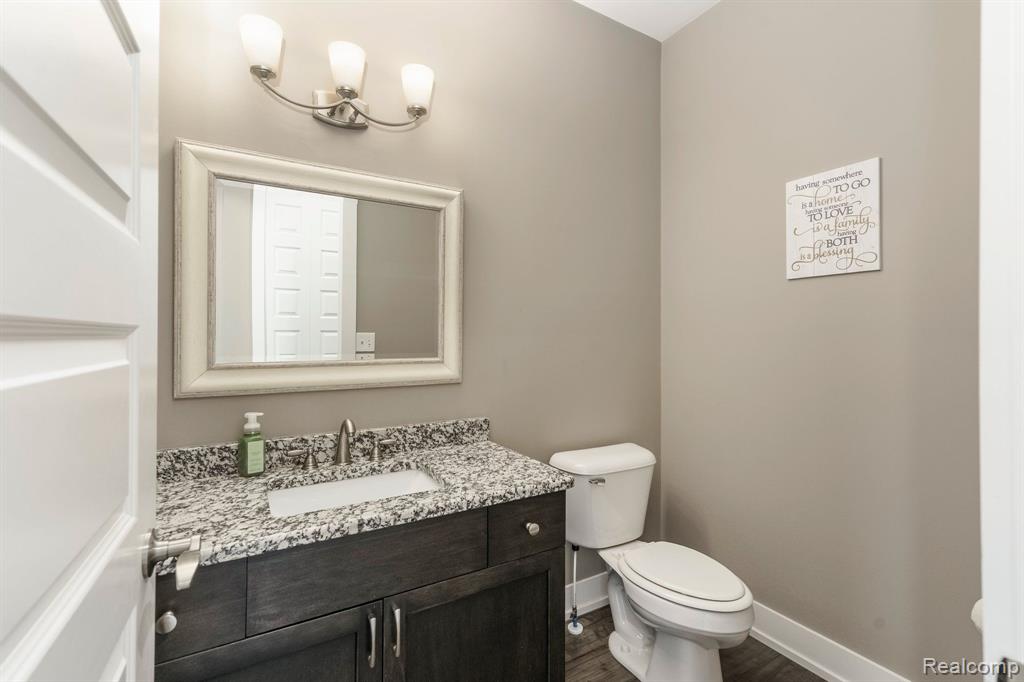 54678 BLACK HILLS Lane, Utica, MI 48316 — Photo 33