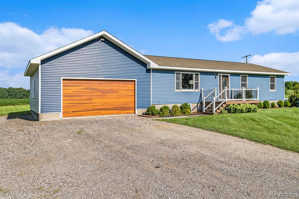 9437 Sheridan Road, Gaines Vlg, MI 48436 — Photo 3