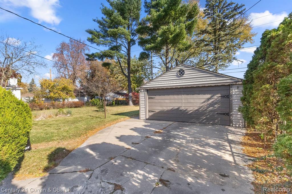 932 N VERNON Street, Dearborn, MI 48128 — Photo 39