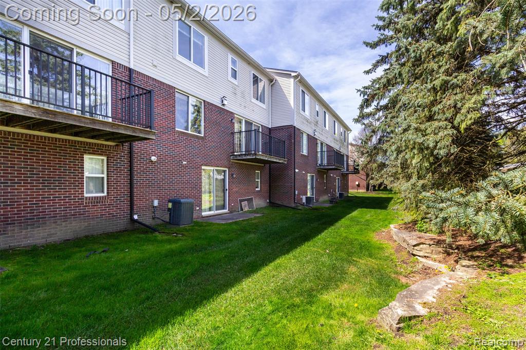 955 Sandalwood Drive, Troy, MI 48085 — Photo 41
