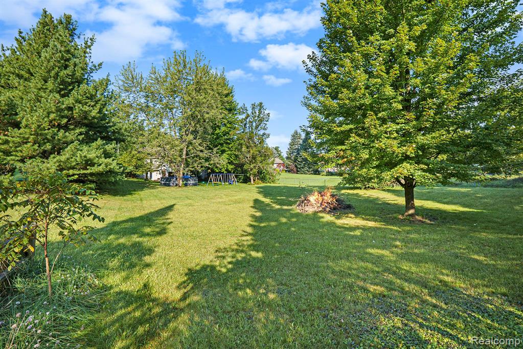 845 HEMINGWAY Road, Lake Orion, MI 48362 — Photo 25