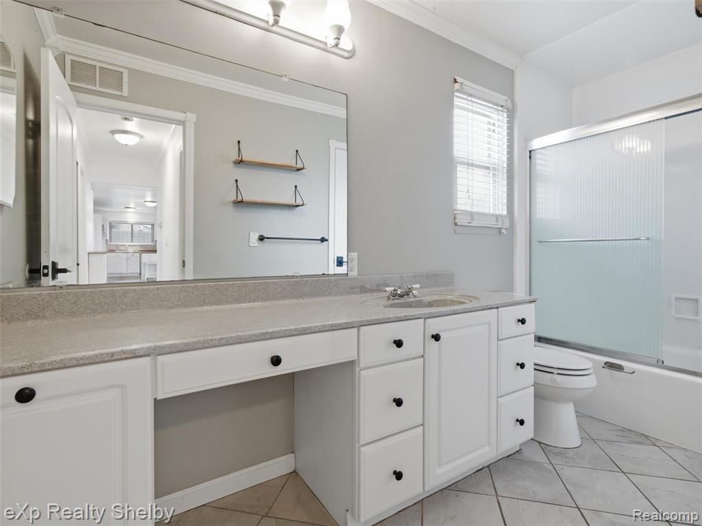 41670 Amberly Drive, Clinton Twp, MI 48038 — Photo 24