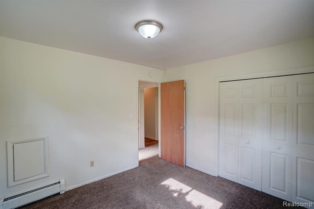 943 BRADLEY Avenue, Flint, MI 48503 — Photo 24