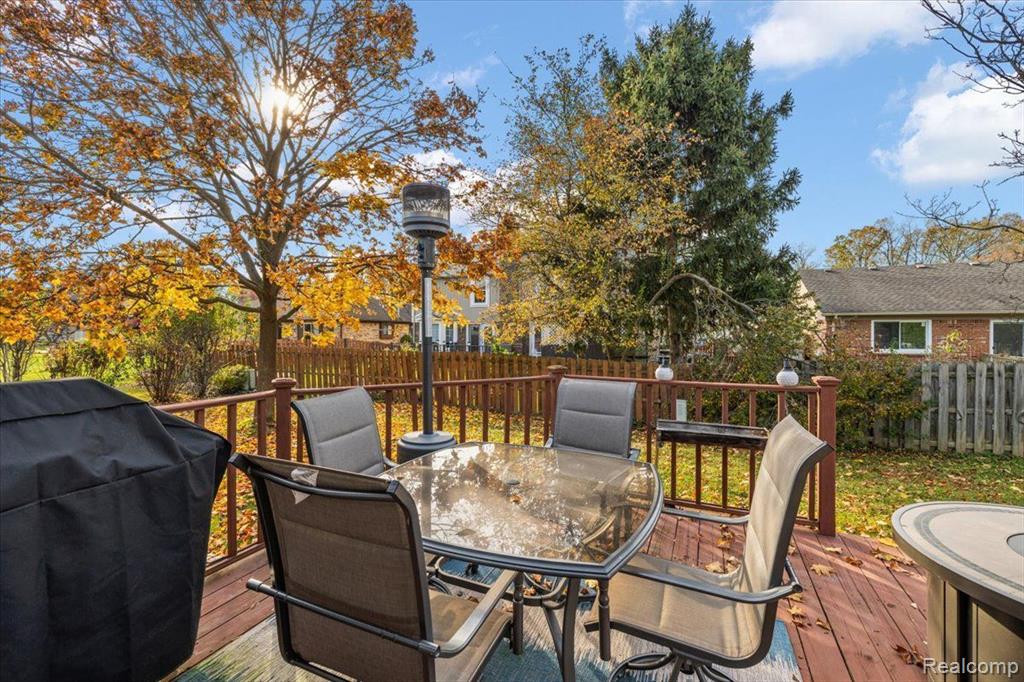 40217 LANGTON Drive, Sterling Heights, MI 48310 — Photo 44