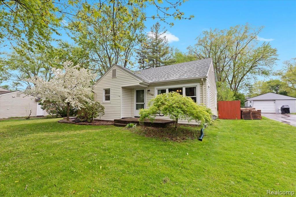 15403 MAXWELL Avenue, Plymouth, MI 48170 — Photo 3