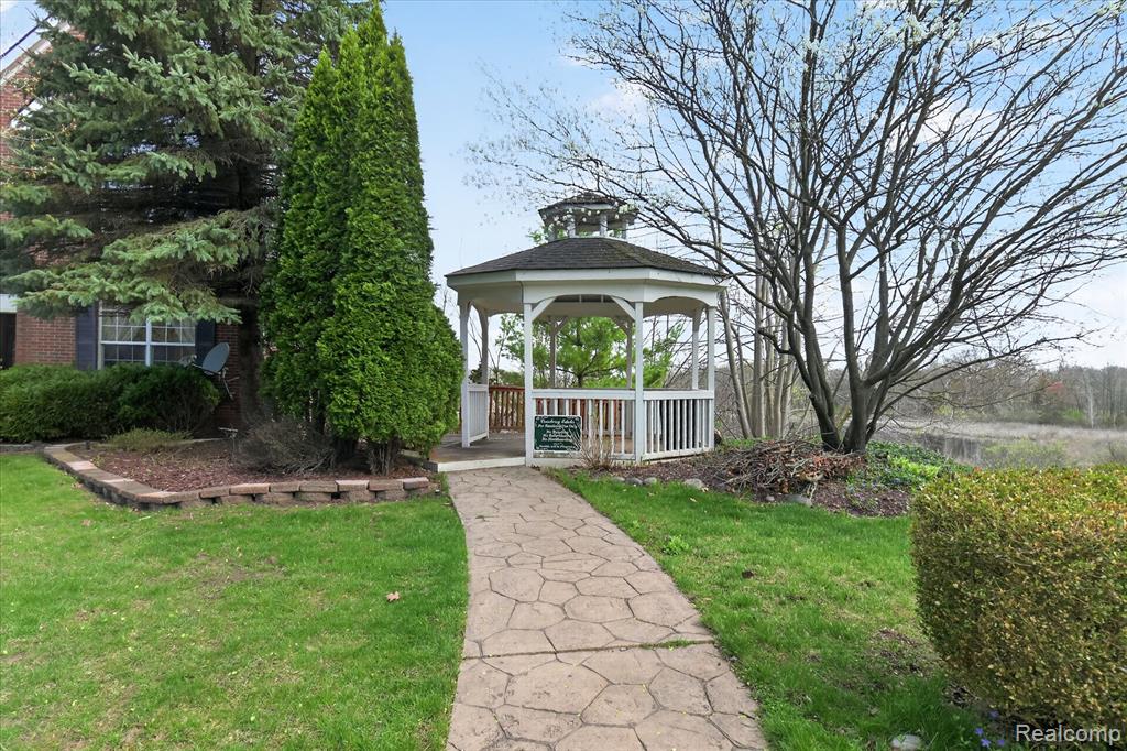 3226 Estate View Court, Commerce Twp, MI 48382 — Photo 54