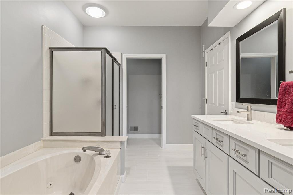 39472 EDGEWATER Drive, Northville, MI 48168 — Photo 19