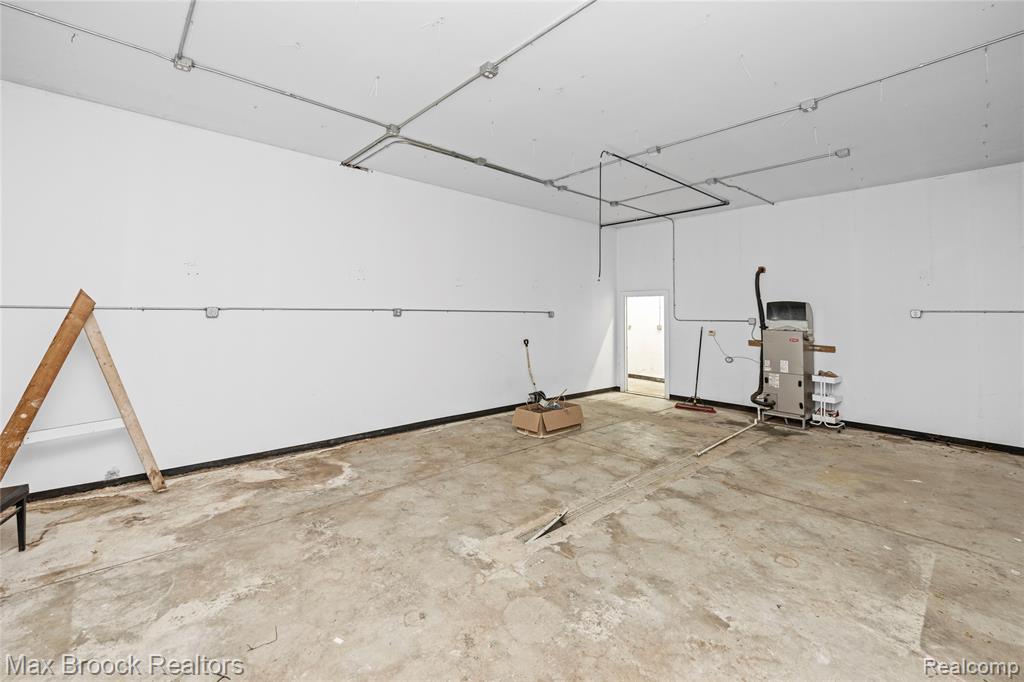 5186 Pinckney Road, Howell, MI 48843 — Photo 36