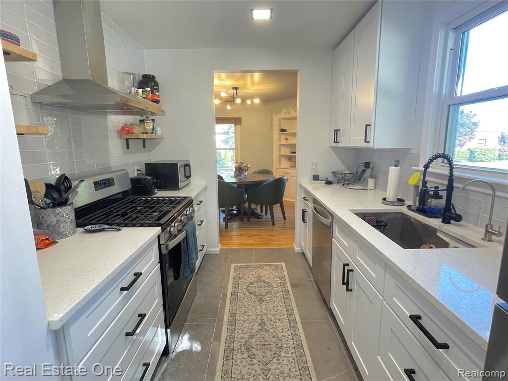 500 E CAMBOURNE Street, Ferndale, MI 48220 — Photo 7