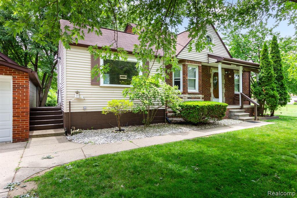 33627 Bock Street, Garden City, MI — Photo 3