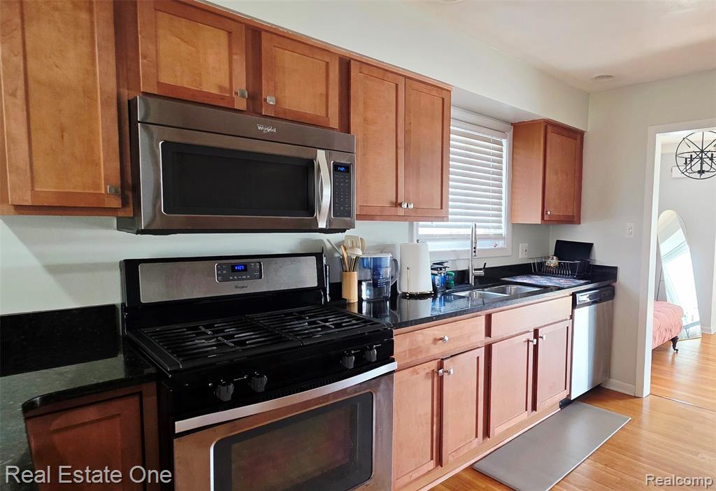 4217 Crooks Road, Royal Oak, MI 48073 — Photo 5