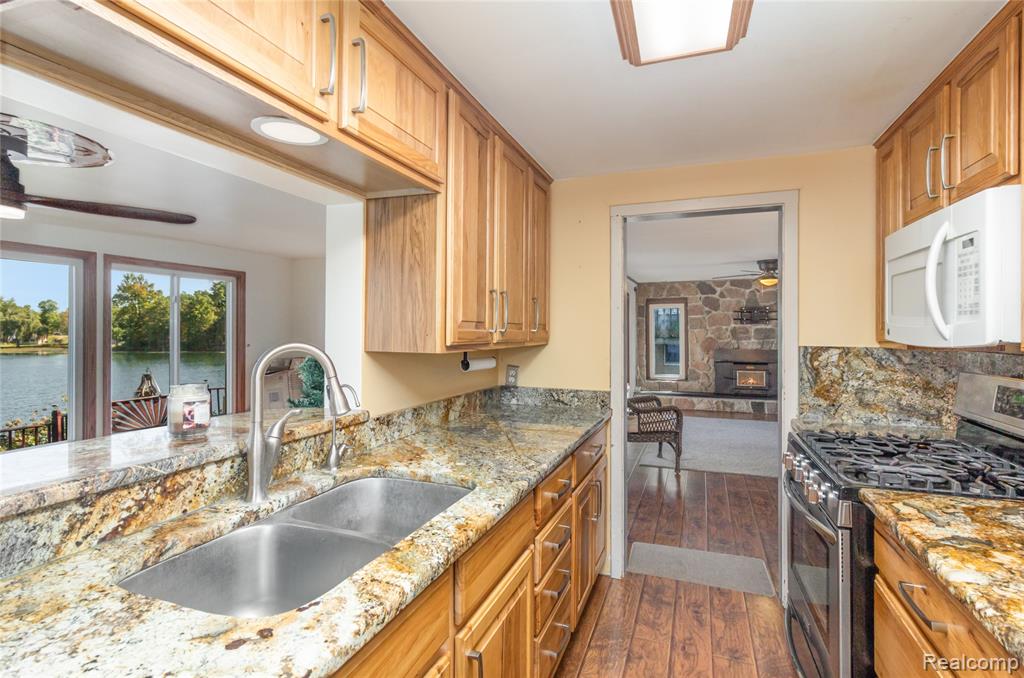 18453 Pellett Court, Fenton, MI 48430 — Photo 6